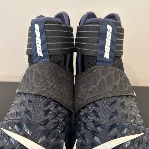 Men’s Size 10.5 Nike Force Savage Elite 2 Football Cleats Navy/Black AH3999-005